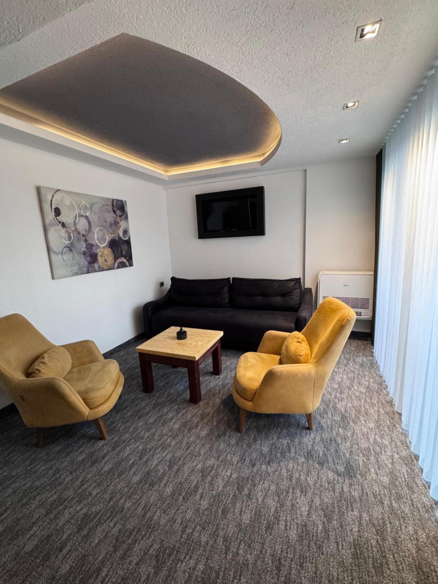 Hotel Ideall Ποντγορίτσα Εξωτερικό φωτογραφία